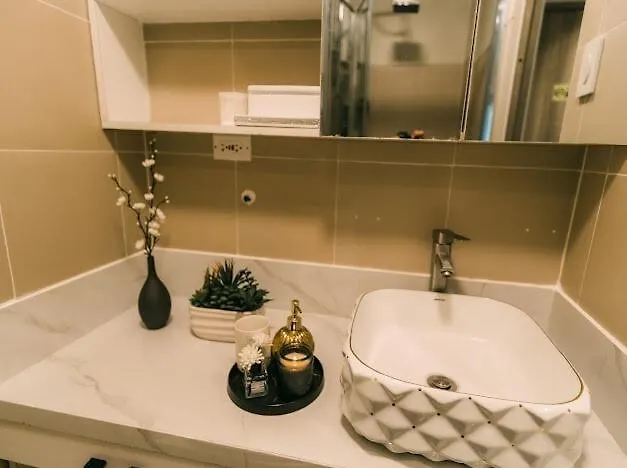 Apartment 5-star Feel And Step In Luxury At Fame Residences Manila