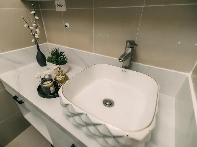 Apartment 5-star Feel And Step In Luxury At Fame Residences